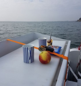 Frühstück auf dem Angelboot