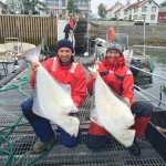 zwei Angler, zwei Heilbutte, so ist Angeln in Norwegen